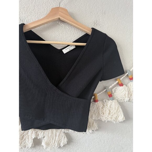 Babaton Aritzia Sculpt Knit Wrap Cropped Short Sleeve Crop Top Black Basics XS - Picture 4 of 7